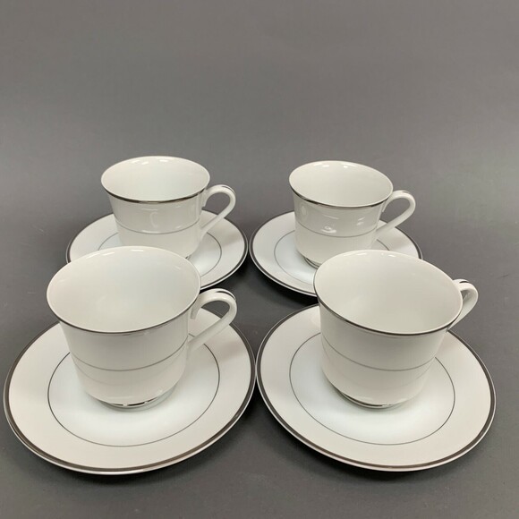 Royal Gallery Jill 9005P White Platinum Trim Cups & Saucers Set Japan Lot of 8 - Picture 1 of 5